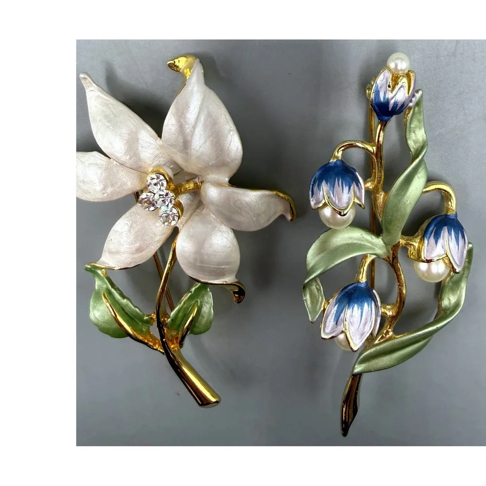 Set of 2 Floral Enamel Brooches Gold Tone Faux Pearl Rhinestone Flower Pins